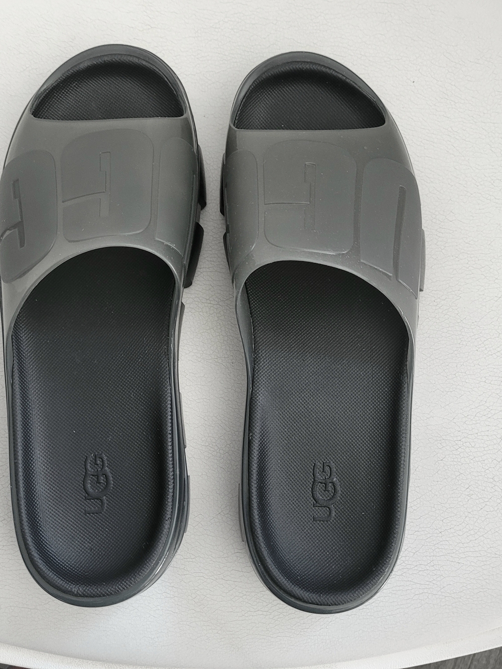 UGG Jella Slides - Picture 2 of 4